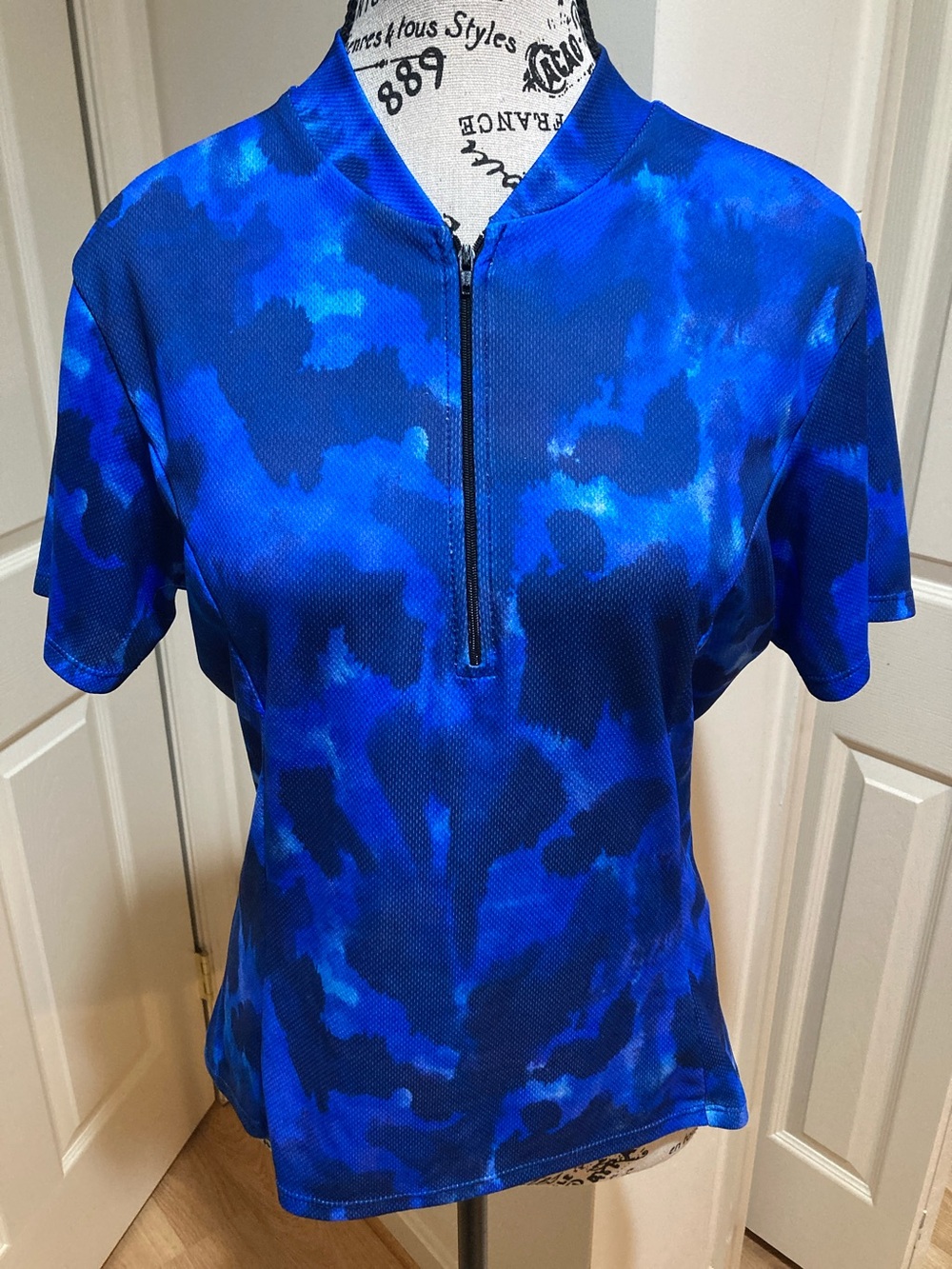 Women’s Electric Blue Camo Short-Sleeve Zip-Up Athletic Cycling Tee